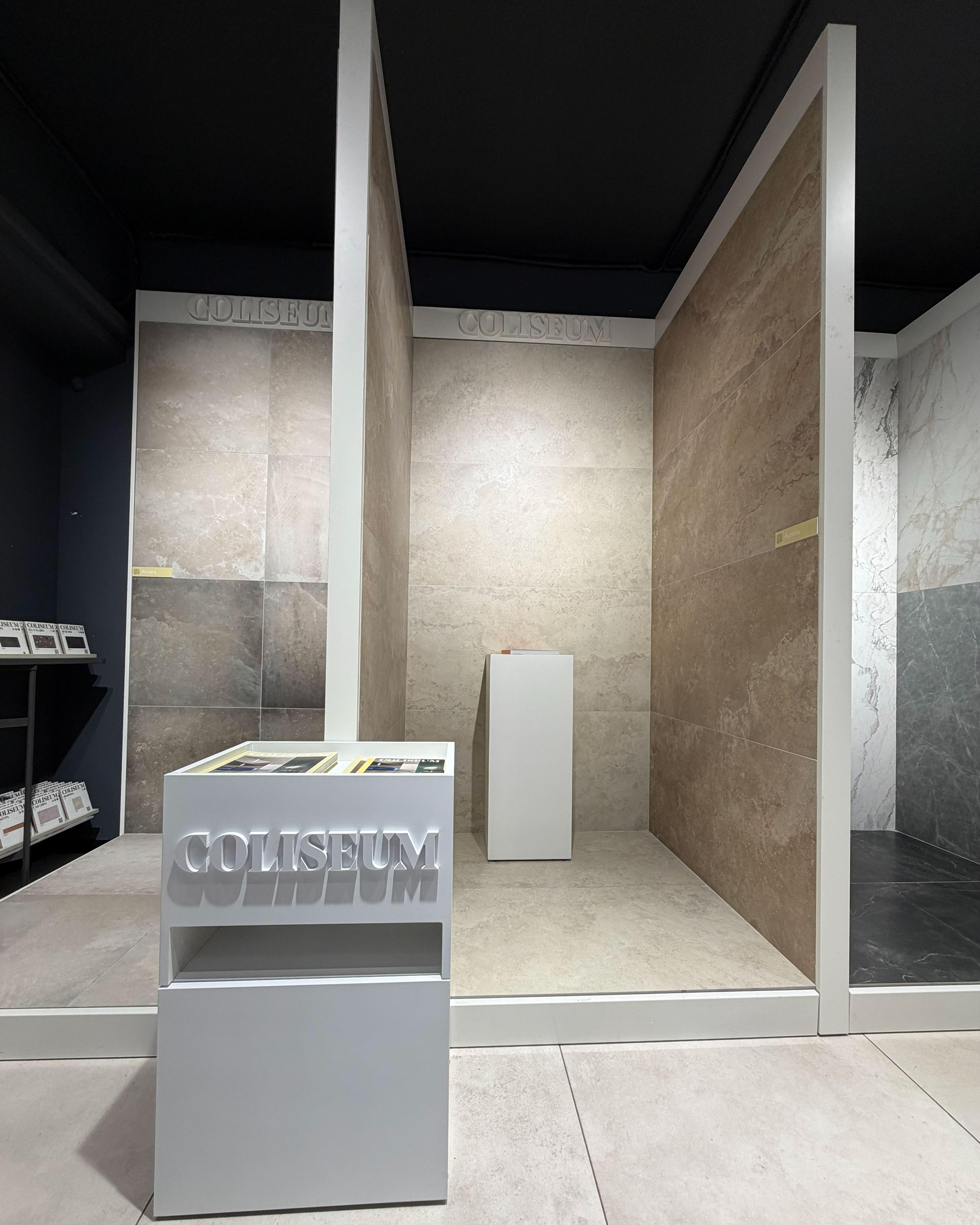 Корнер Coliseum бокс Aurelia