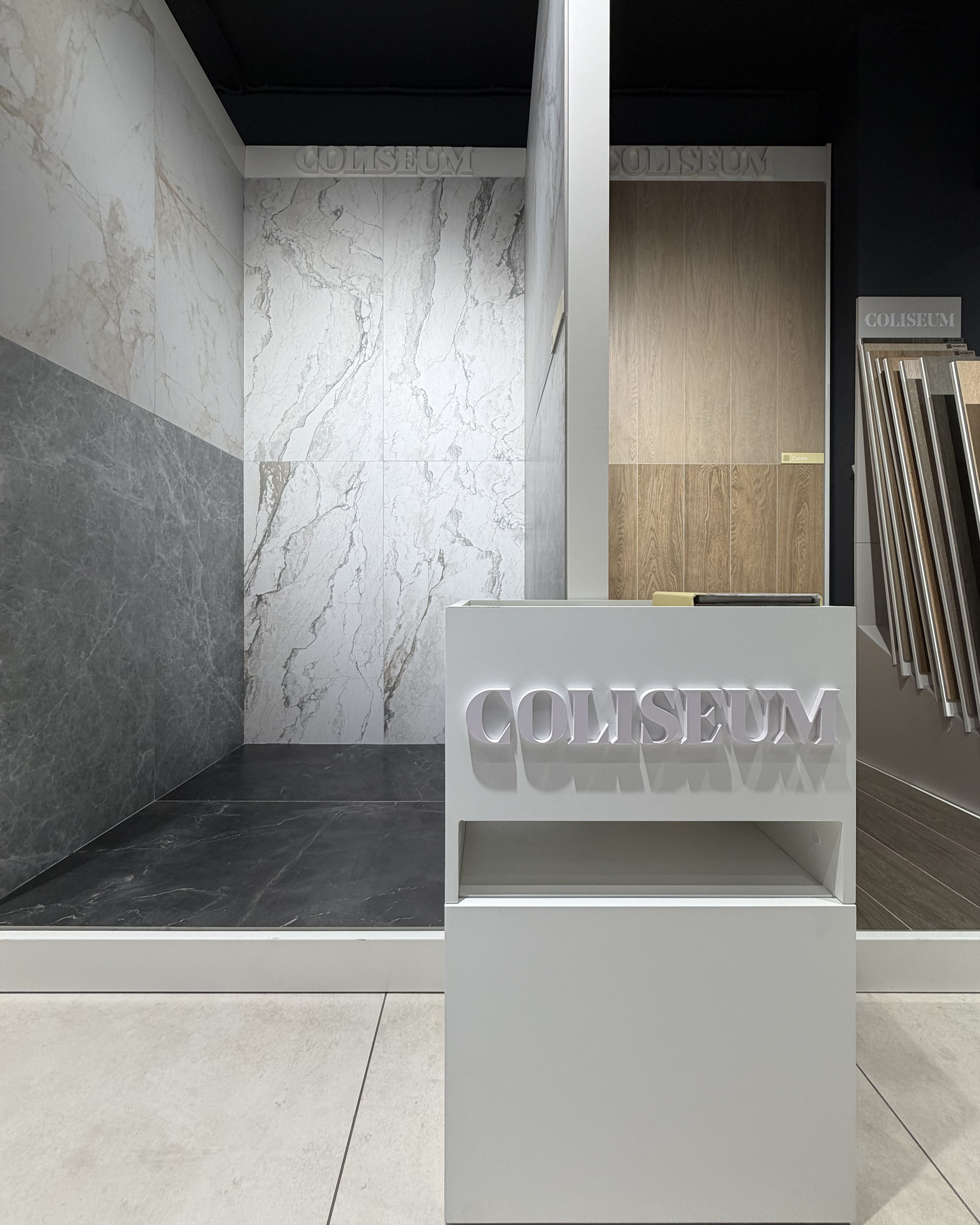 Корнер Coliseum бокс Canova